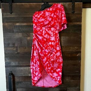 Women’s one shoulder pink dress. Size M